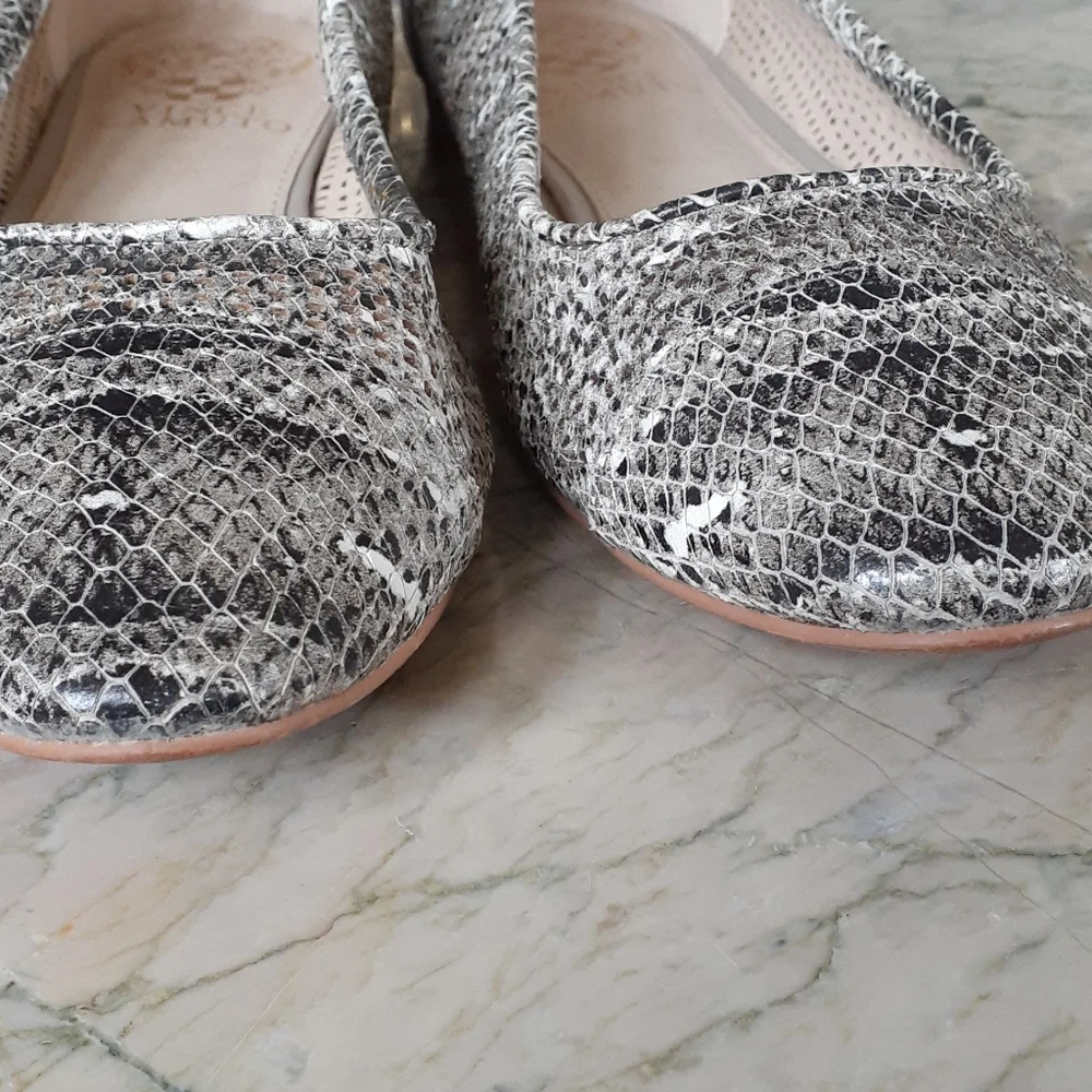 Vince Camuto shoes flats - Picture 2 of 9